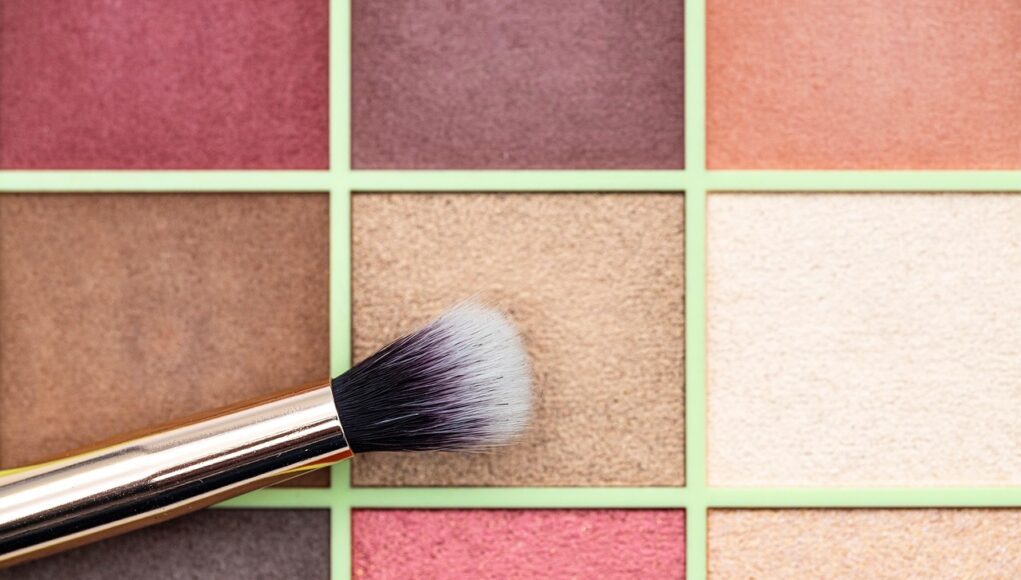 Make-up estivo luminoso